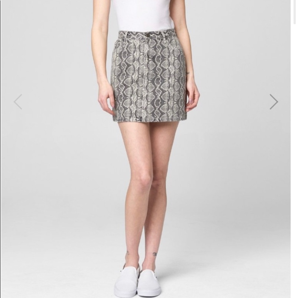 NWT! BLANK NYC Women’s Snake Print Denim Skirt, Size 30